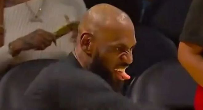 哈登率76人四杀骑士创历史得分助攻双里程碑