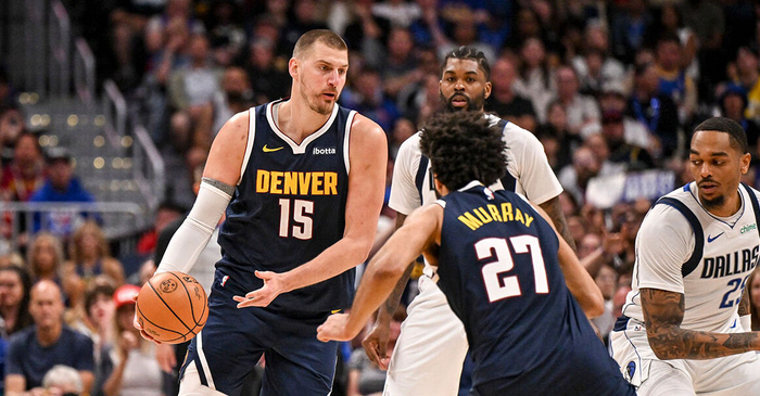 掘金双星联手掀翻独行侠 约基奇穆雷创历史纪录