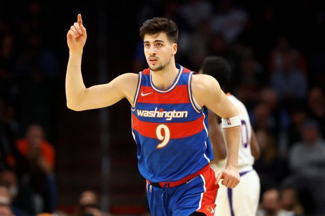 从被欺凌少年到全明星：阿夫迪亚蜕变之路助开