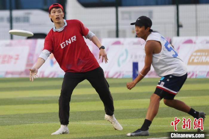 长三角12支飞盘队齐聚南京同场竞技展现青春风采